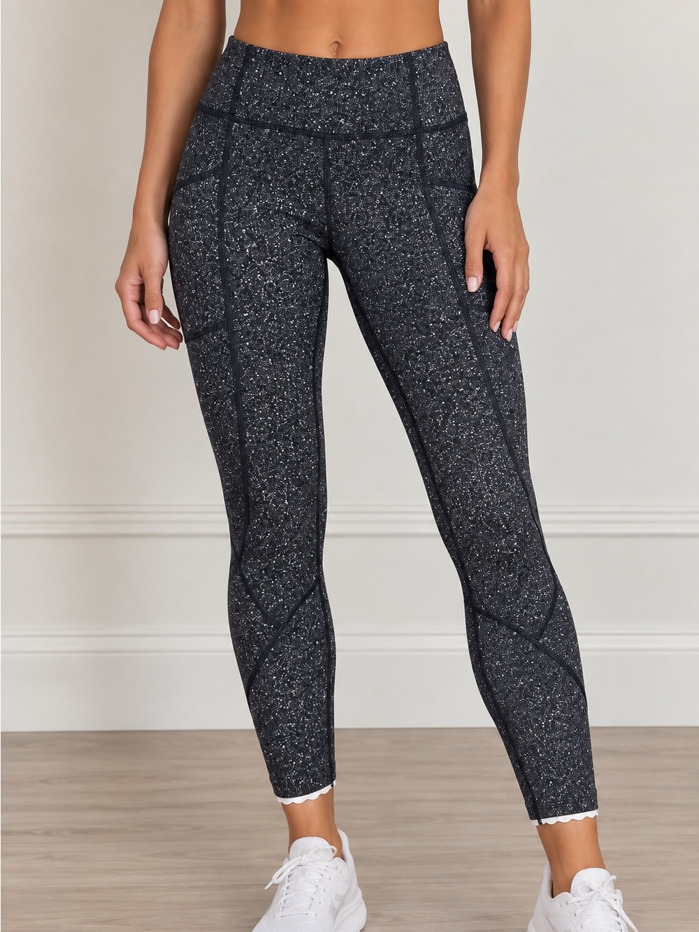 Lululemon Black White Speckled High Rise  Leggings Size 2